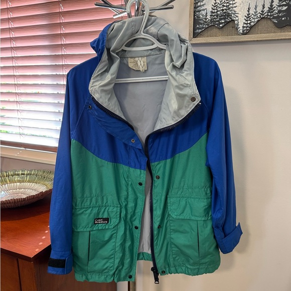 coast mountain Other - Colorblock Windbreaker Jacket - Blue and Green